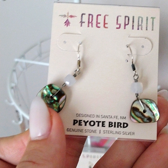 $98 NWT Peyote Bird Abalone Shell And Sterling Silver Earrings - Picture 2 of 2
